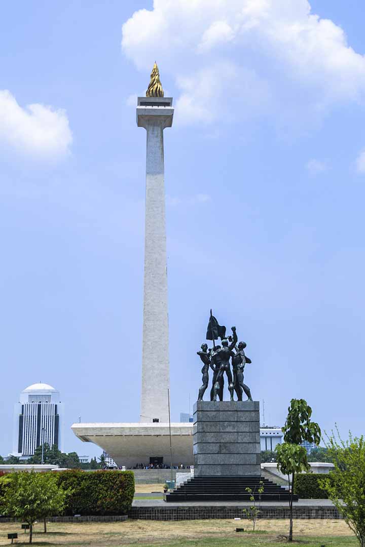 Melangkah Kembali Ke Masa Lalu Di Museum Monas
